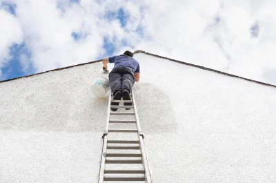 Peinture extérieure à Pierres — façades et ravalement